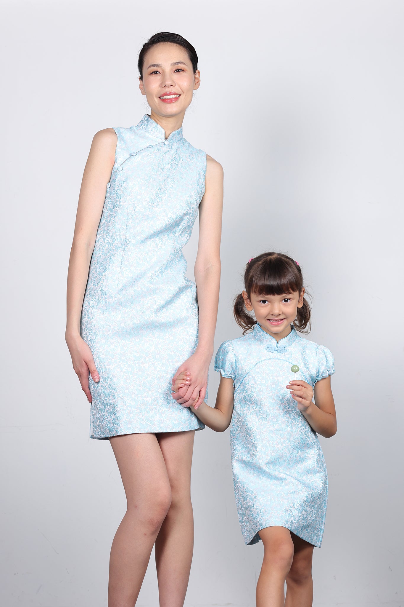 PAMELA Daisy Brocade Sleeveless Cheongsam (Baby Blue)