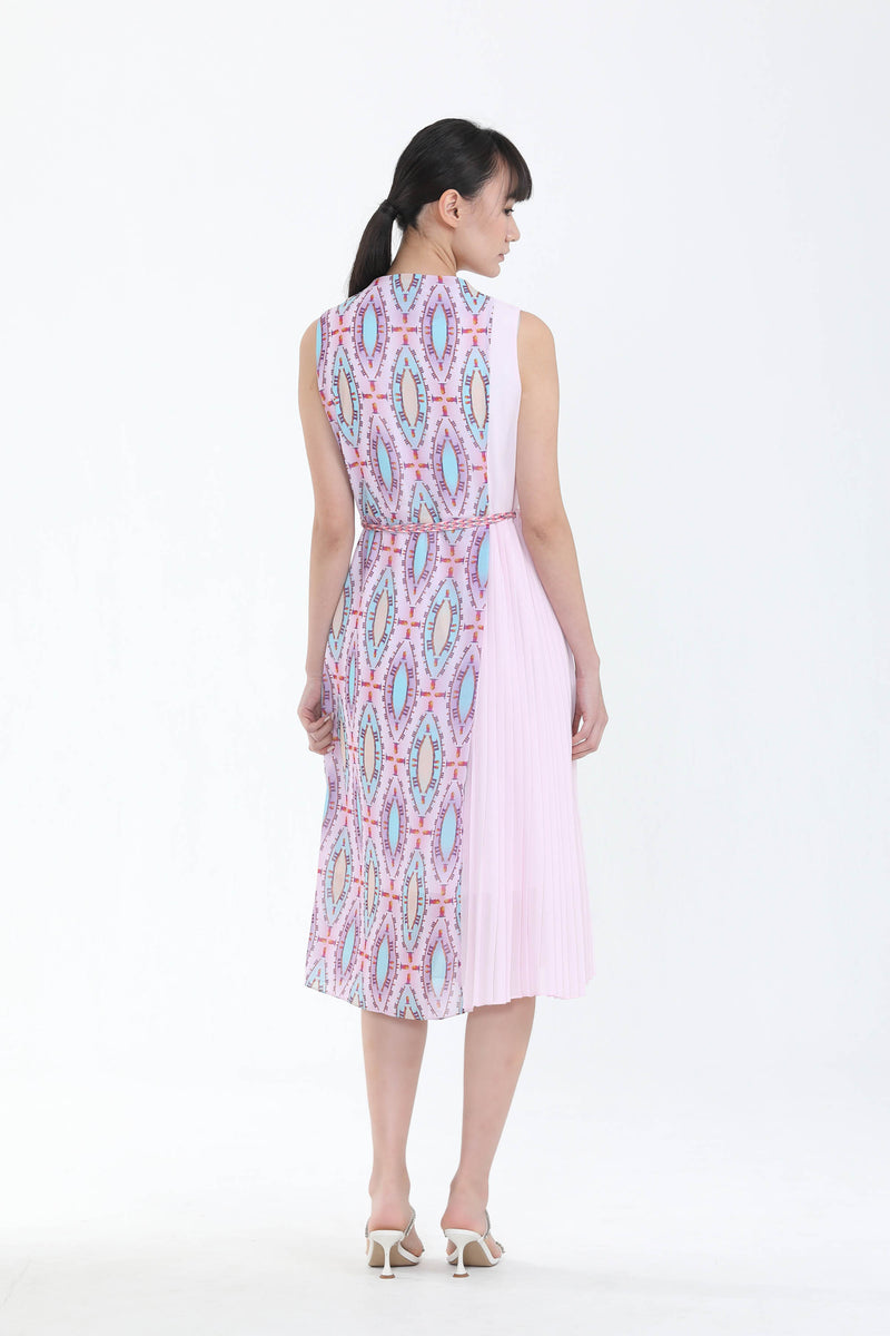 Katherine Marina Bay Sands Vertical Print Pleated Dress