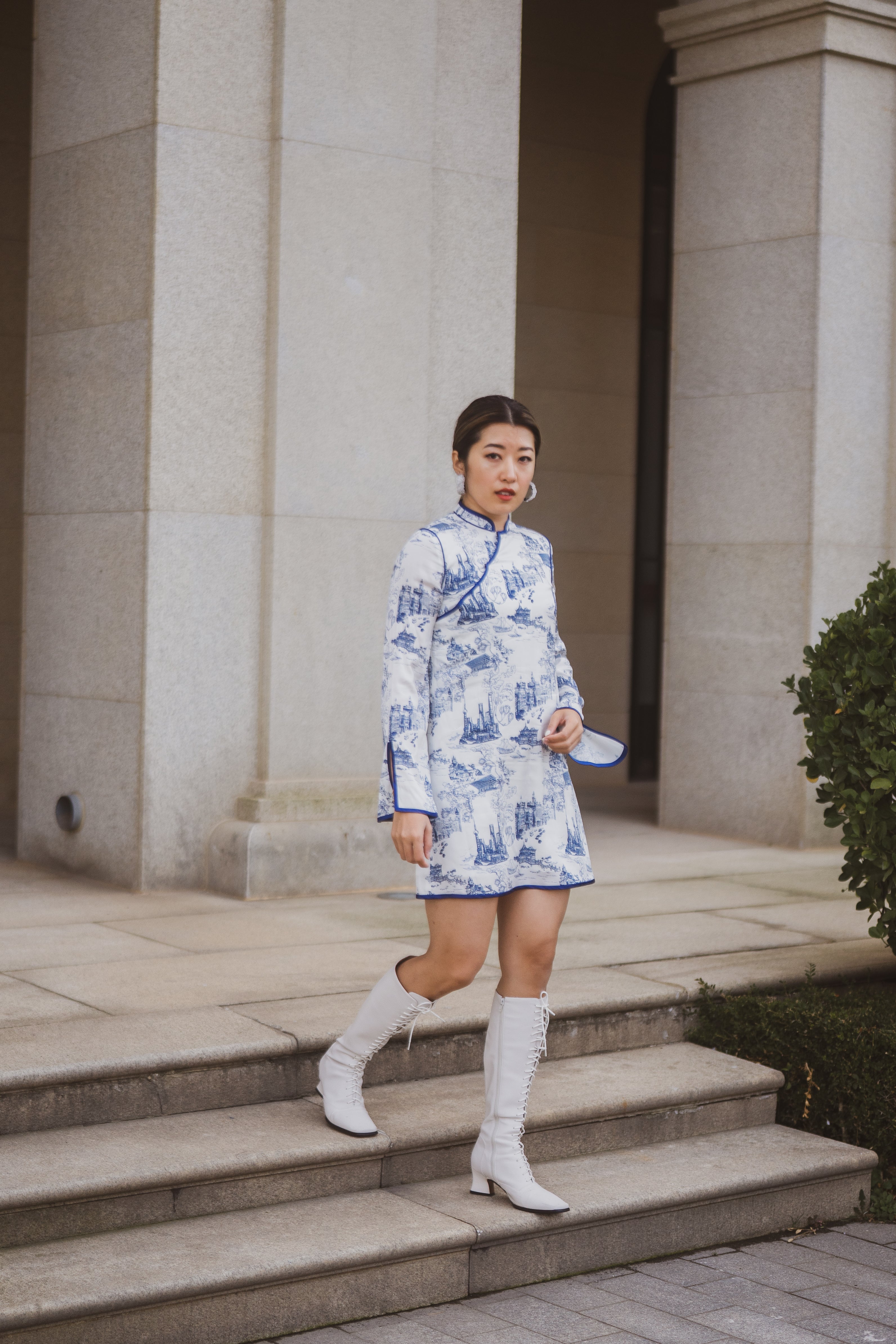 MADONNA SILK Long Slv A-line Cheongsam (White/ Navy)