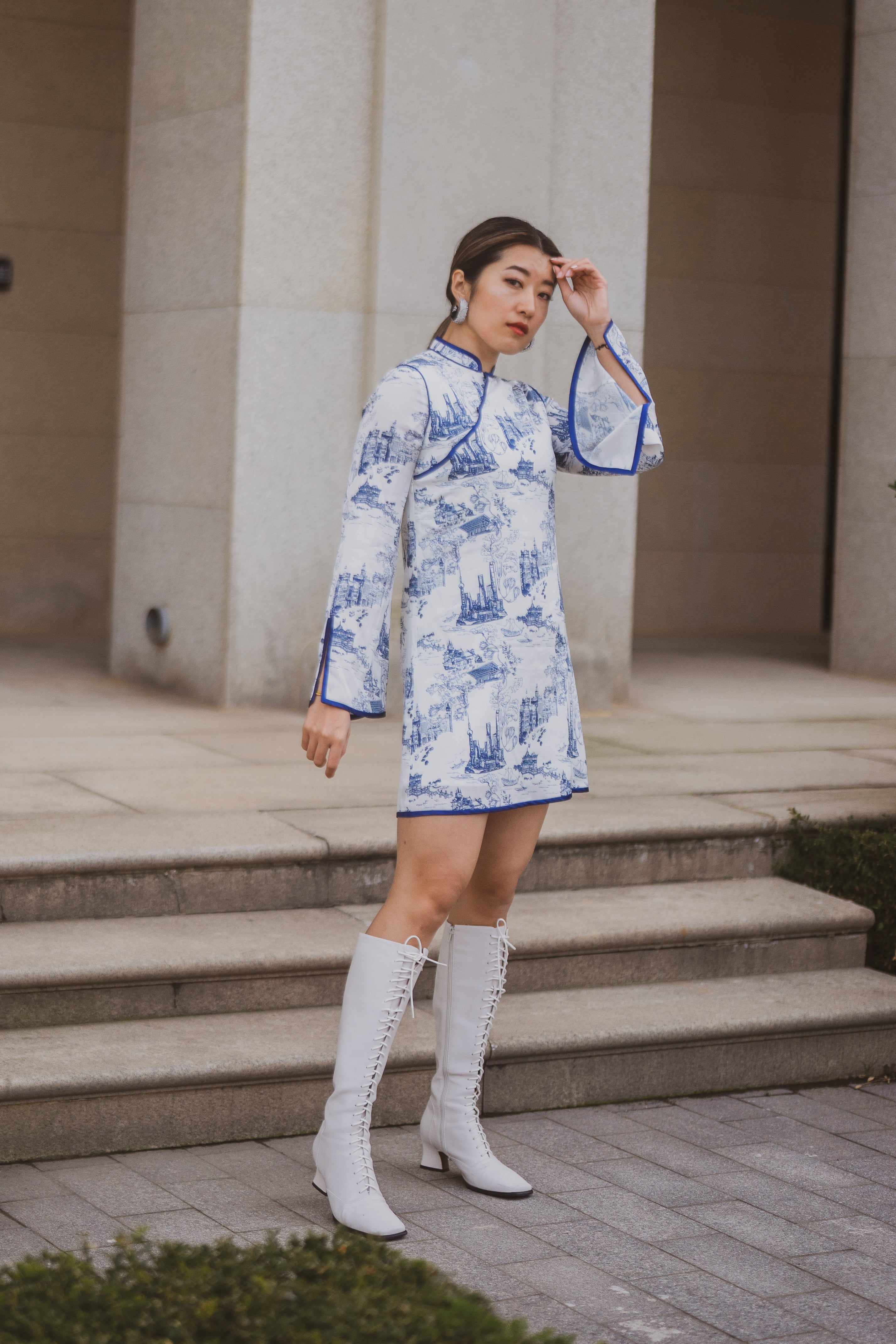 MADONNA SILK Long Slv A-line Cheongsam (White/ Navy)