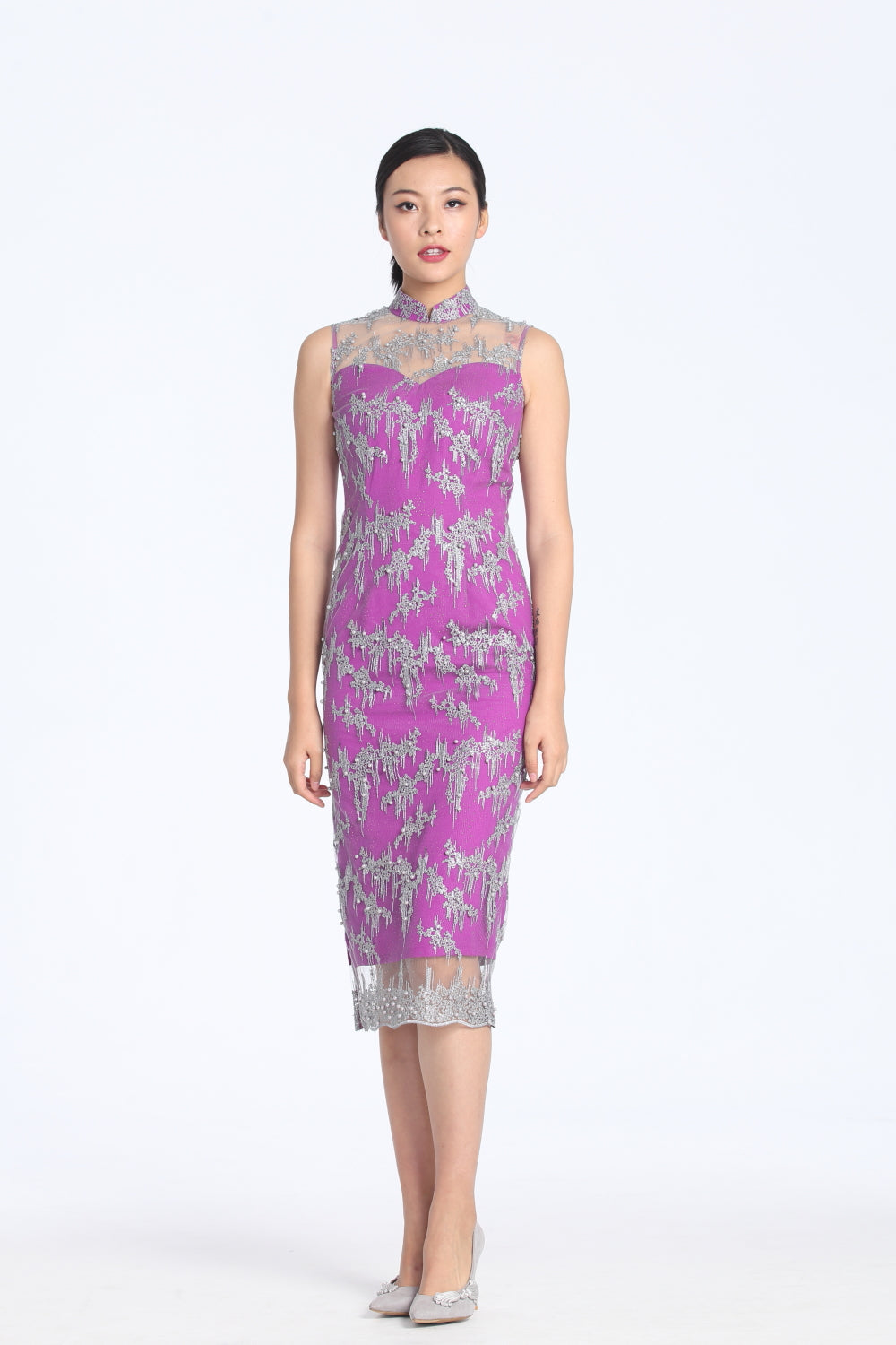 SILVER EMBROIDERY ON MESH PURPLE LINING SLEEVELESS ANKLE-LENGTH QIPAO