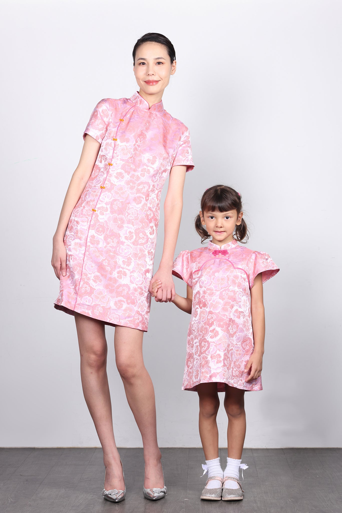 ROWENA Jqd Short slv Shift Cheongsam (Pink)