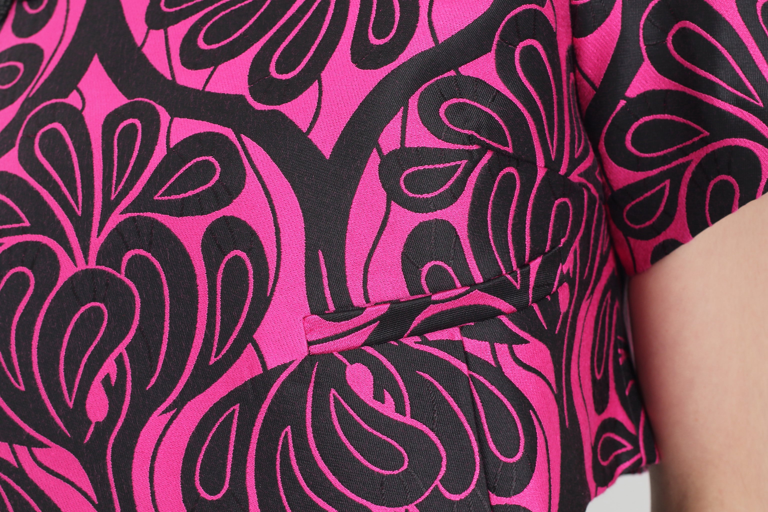 PERLA Paisley Jqd Short Slv Cropped Jkt