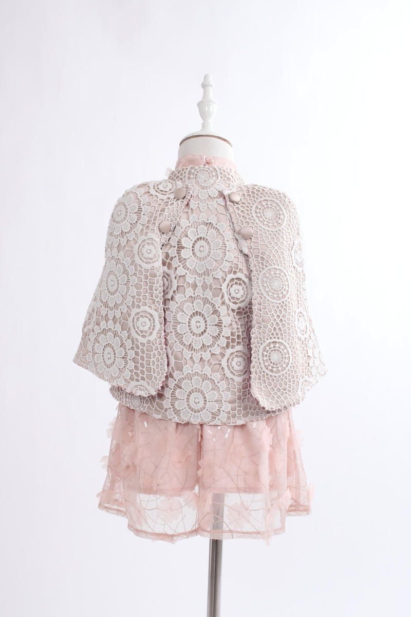 Kids Mao Collar Beige Cape With White Lace Top Layer (White)