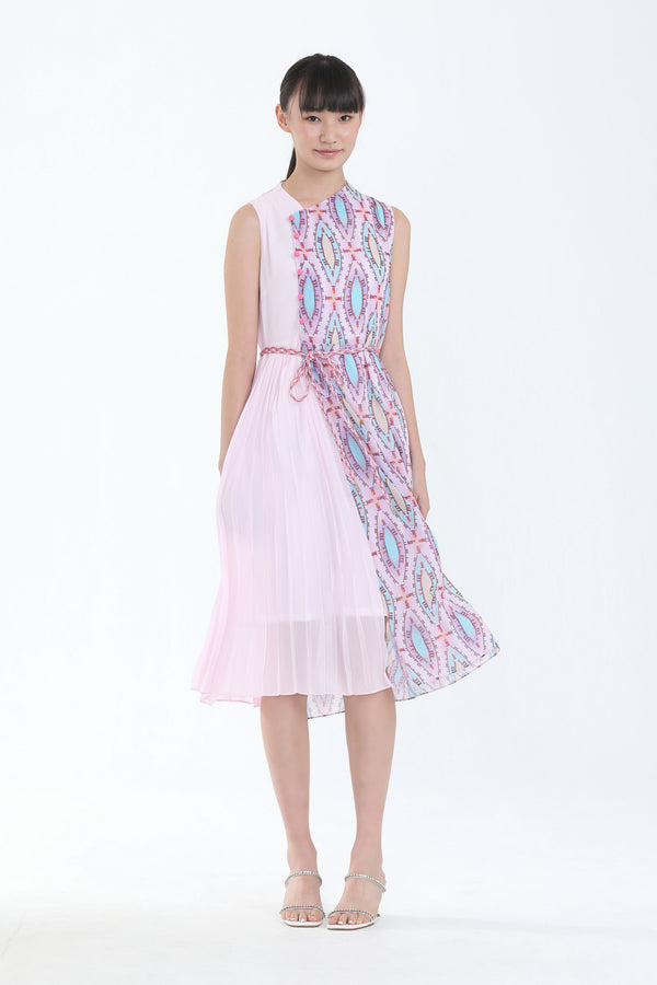 Katherine Marina Bay Sands Vertical Print Pleated Dress