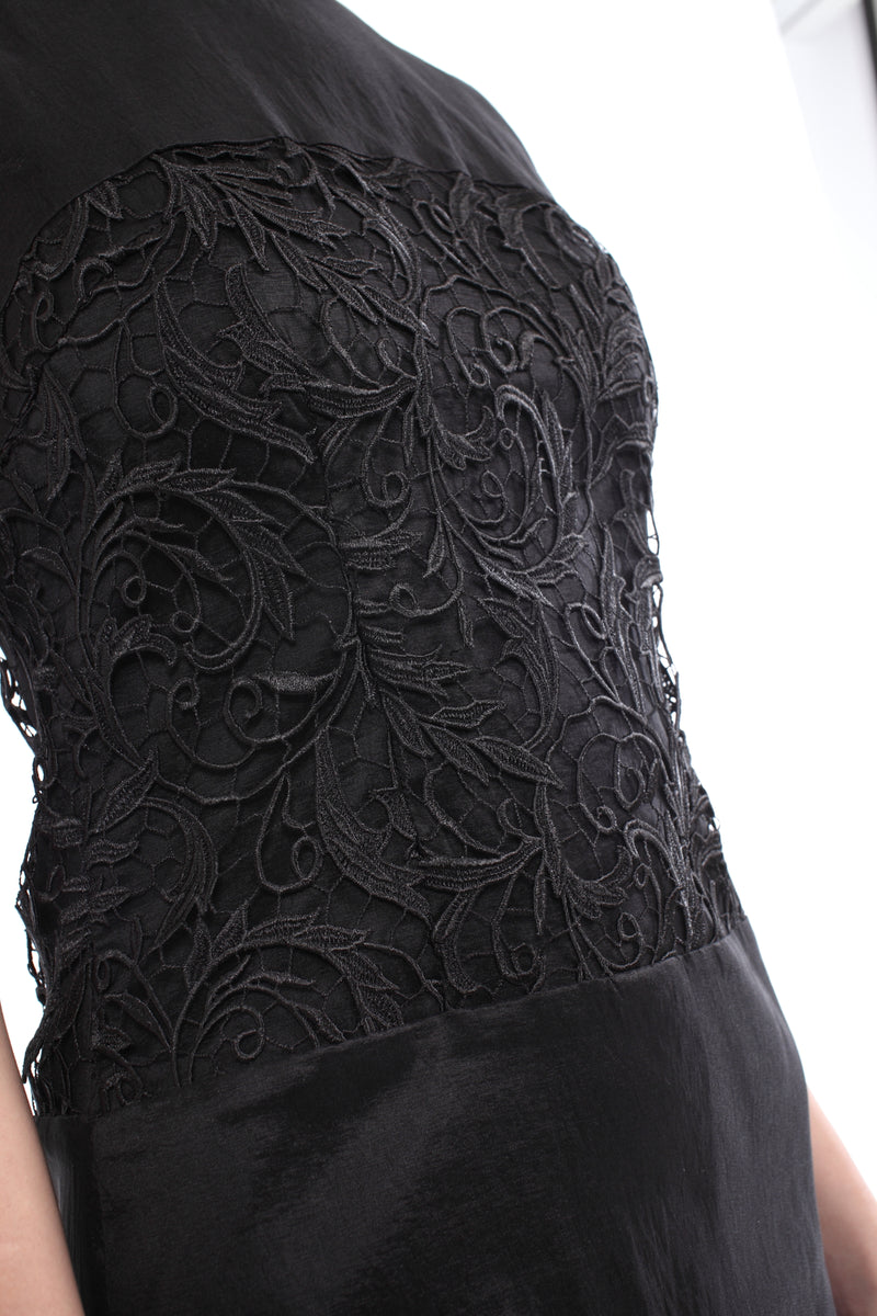 黑色綴蕾絲旗袍
