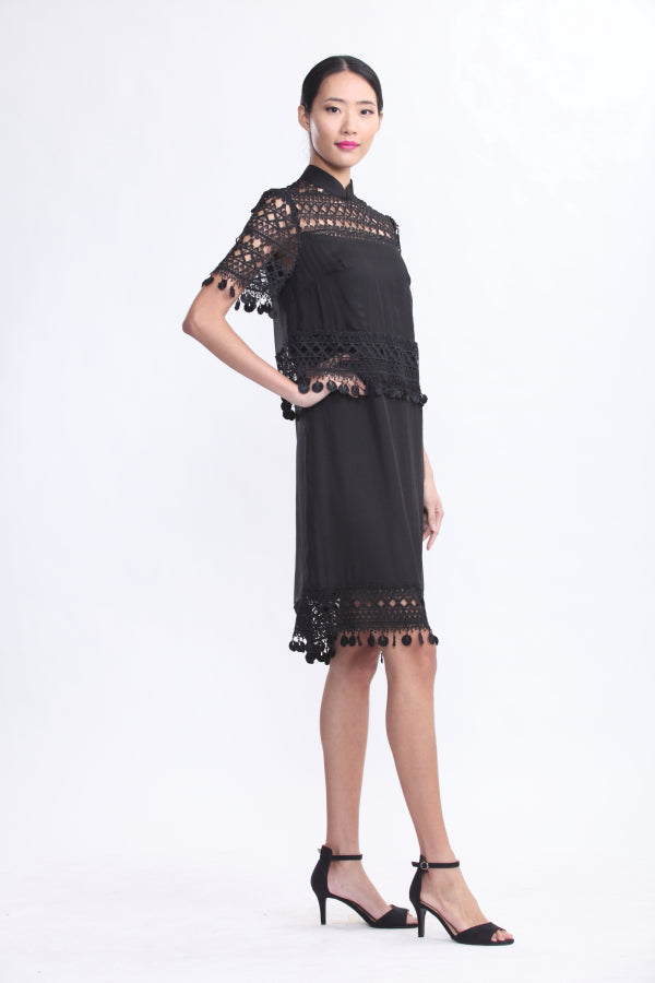 BLACK LACE SHORT SLEEVES LAYERED SILK DRESS