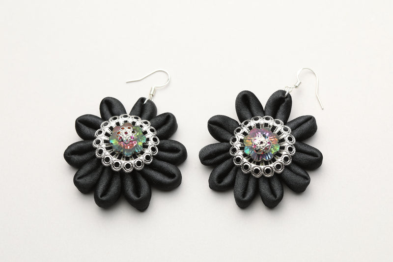 Floral Button Earrings with Crystal (Black)